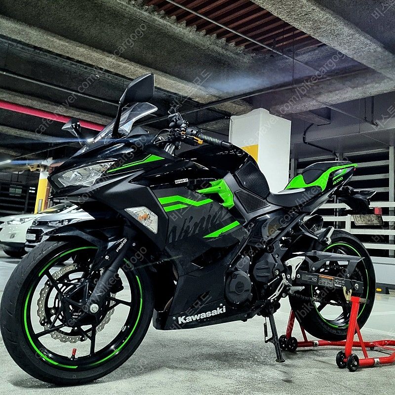 가와사키 닌자 400 ABS thumb 2