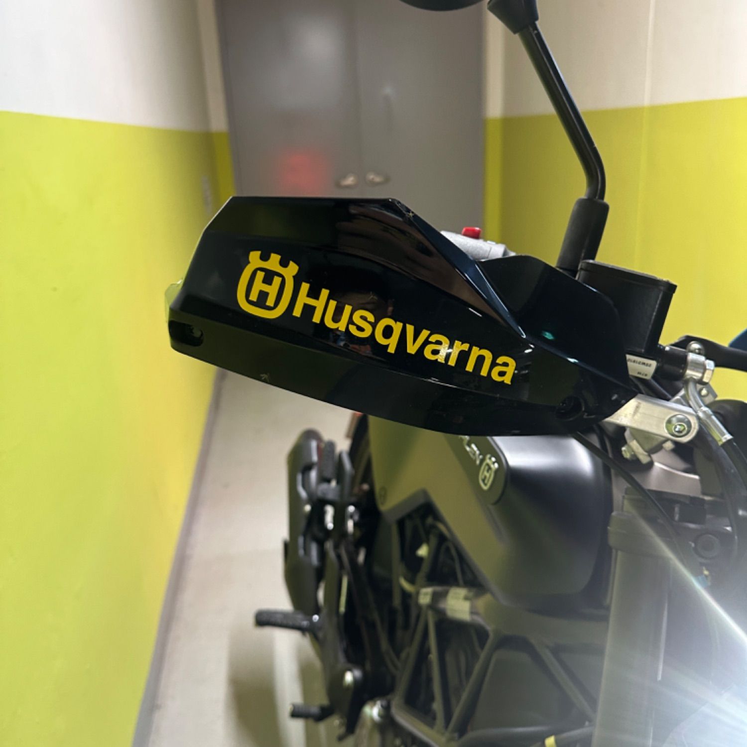 허스크바나 스바르트필렌 125 thumb 2