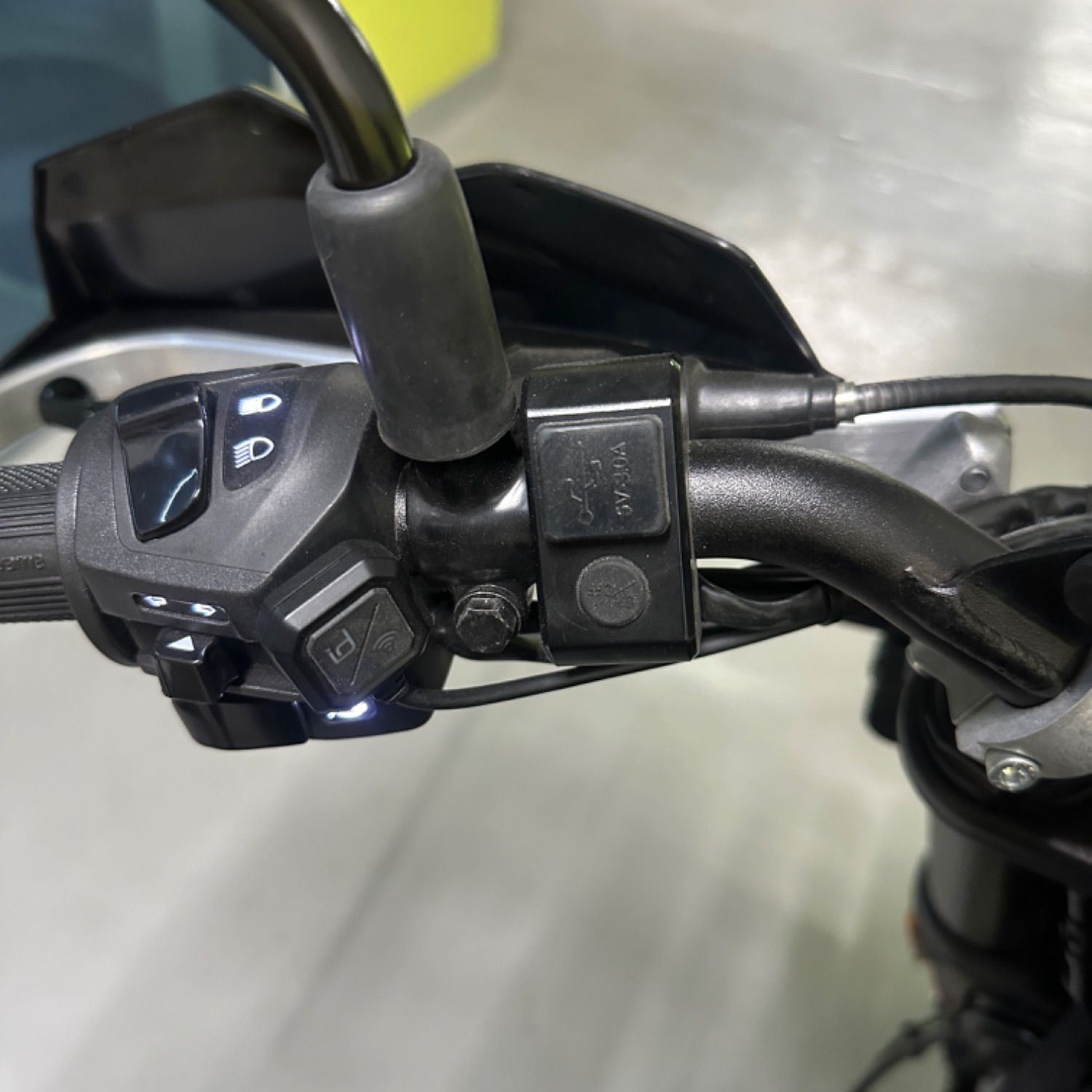 허스크바나 스바르트필렌 125 more