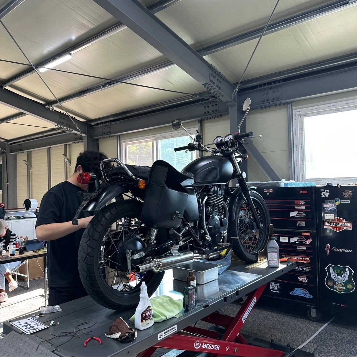 이탈젯 그리폰 400 more