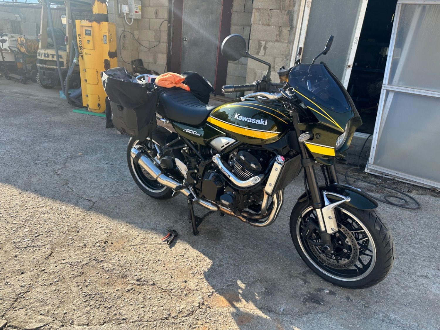 가와사키 Z 900 RS more