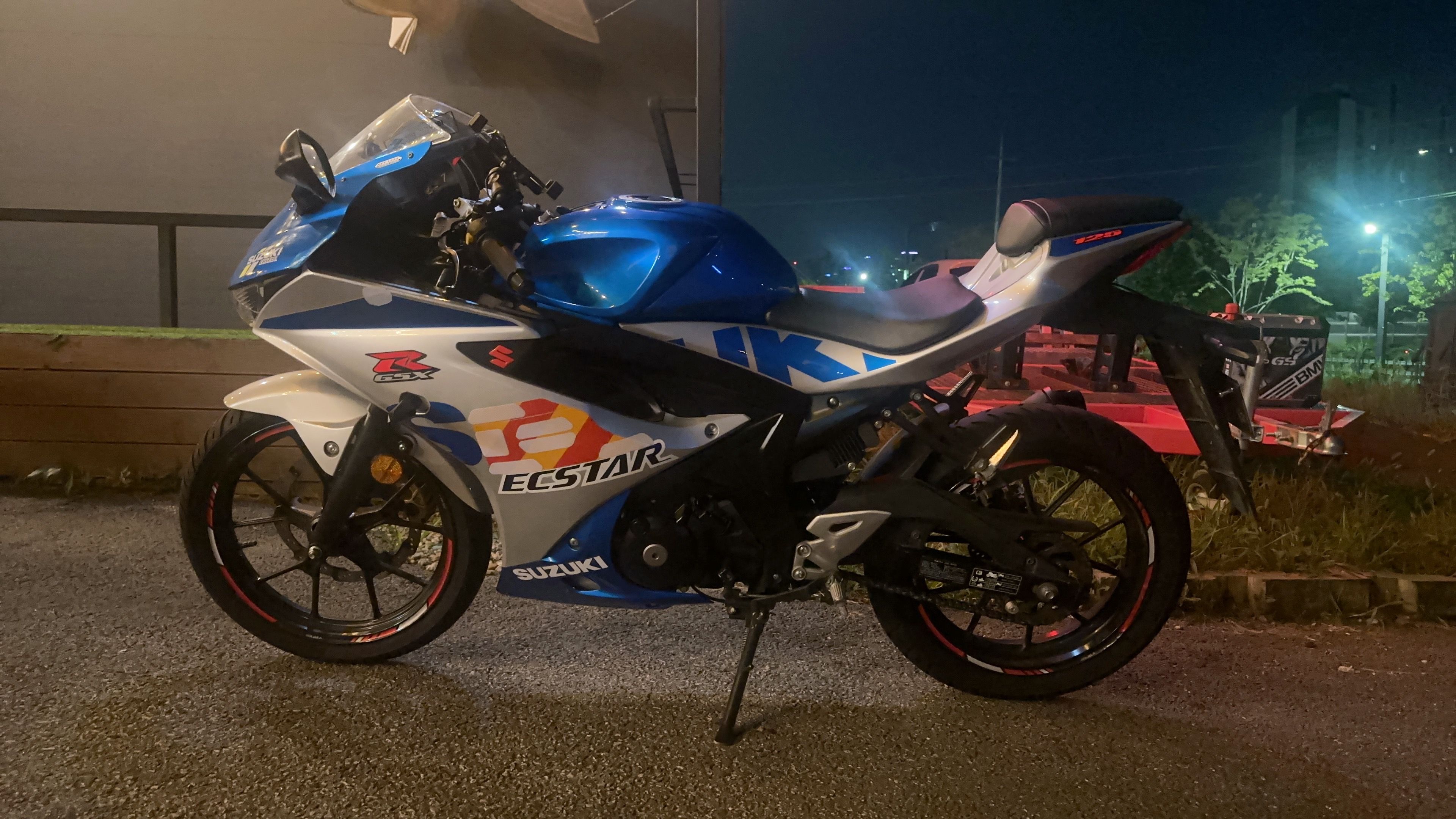 스즈키 GSX R 125 ABS thumb 2