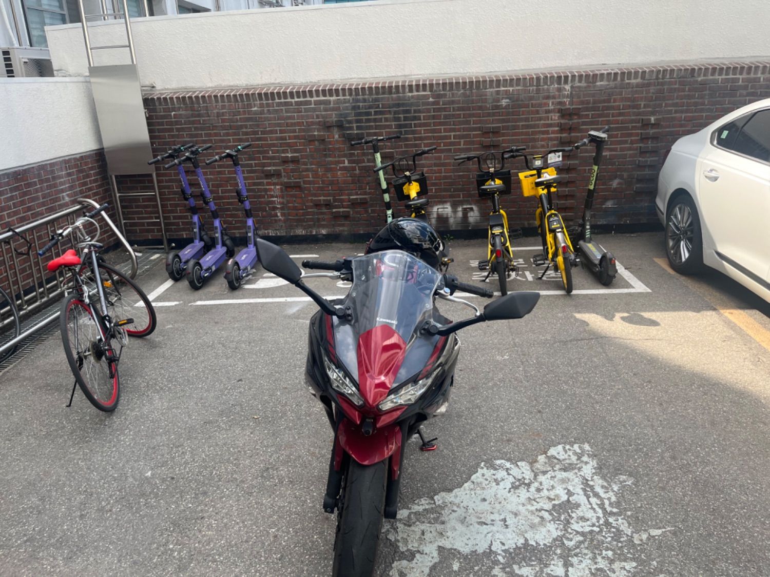 가와사키 닌자 650 more