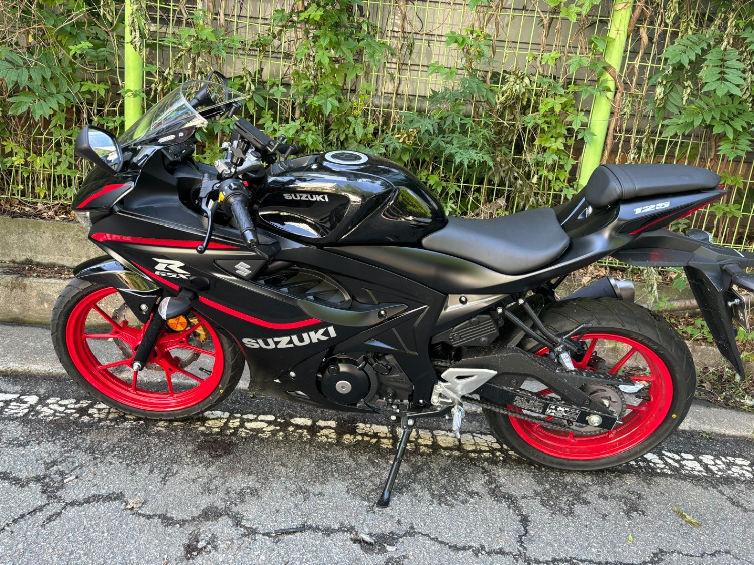 스즈키 GSX R 125 ABS more