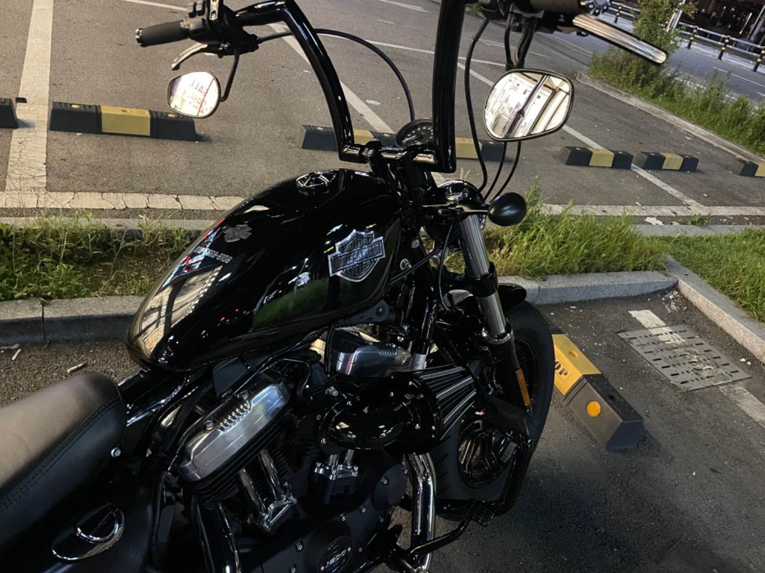 할리데이비슨 포티에잇 thumb 2