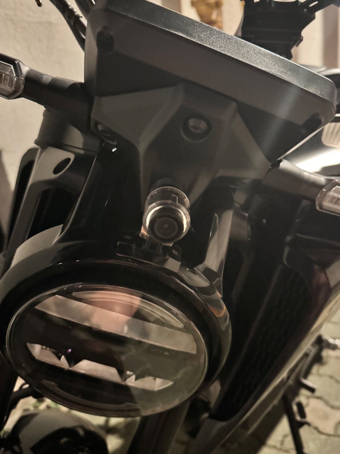 혼다 CB 125 R thumb 2