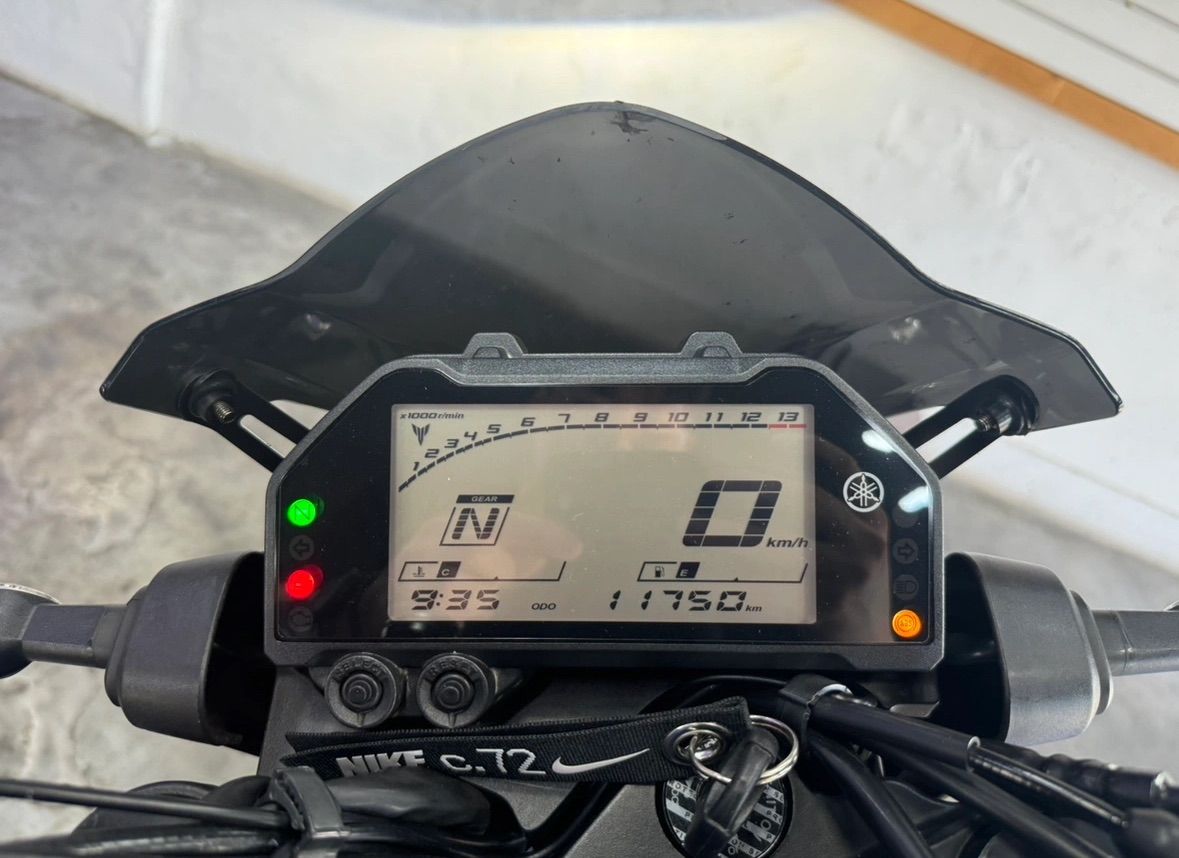 야마하 MT 03 more