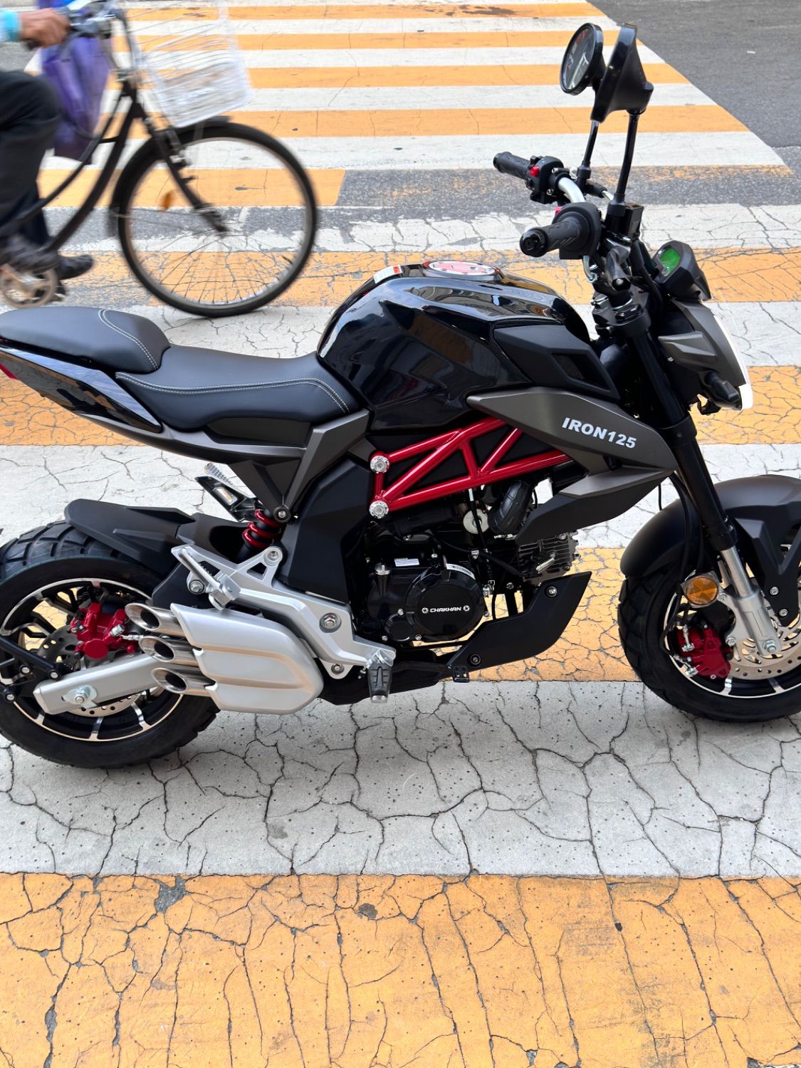 착한스쿠터 아이맥스 125 more