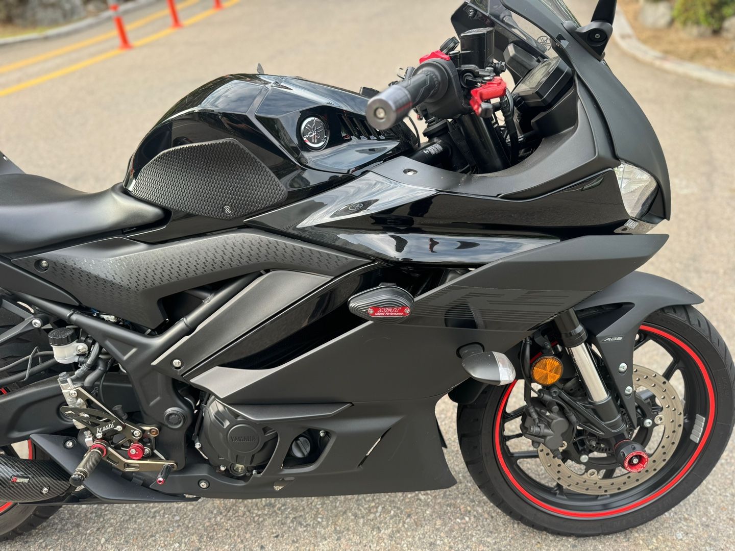 야마하 YZF R3 more