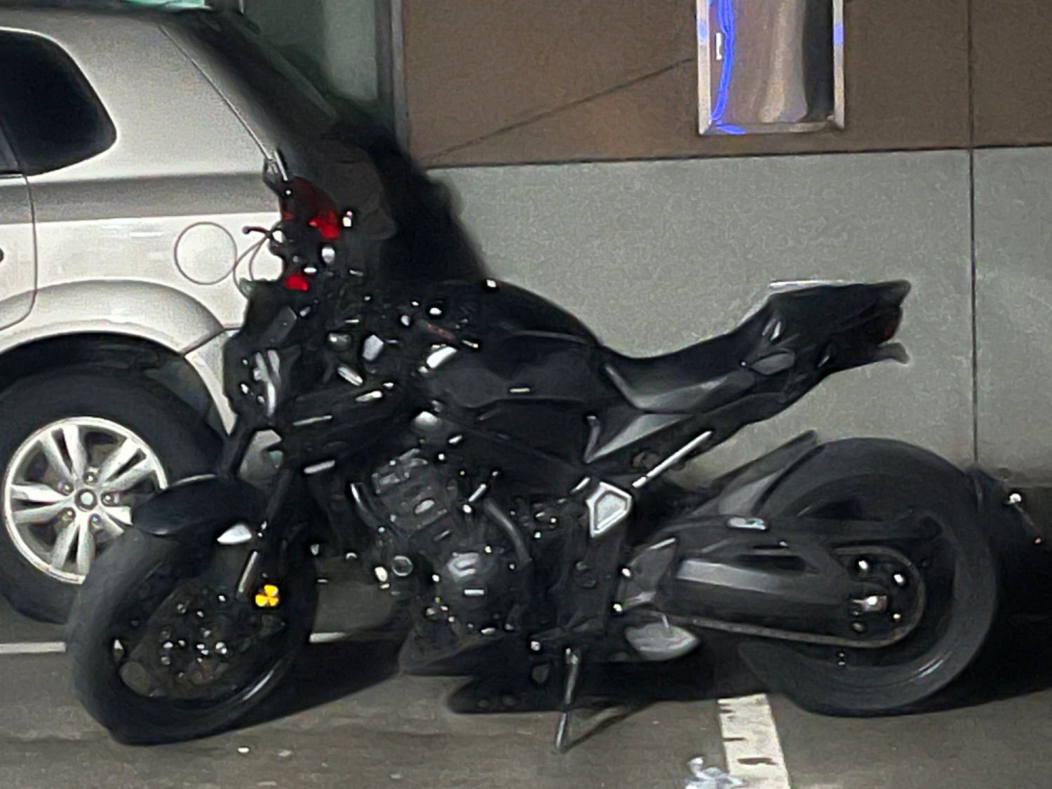 혼다 CB 650 R 2023 블랙 사진 5