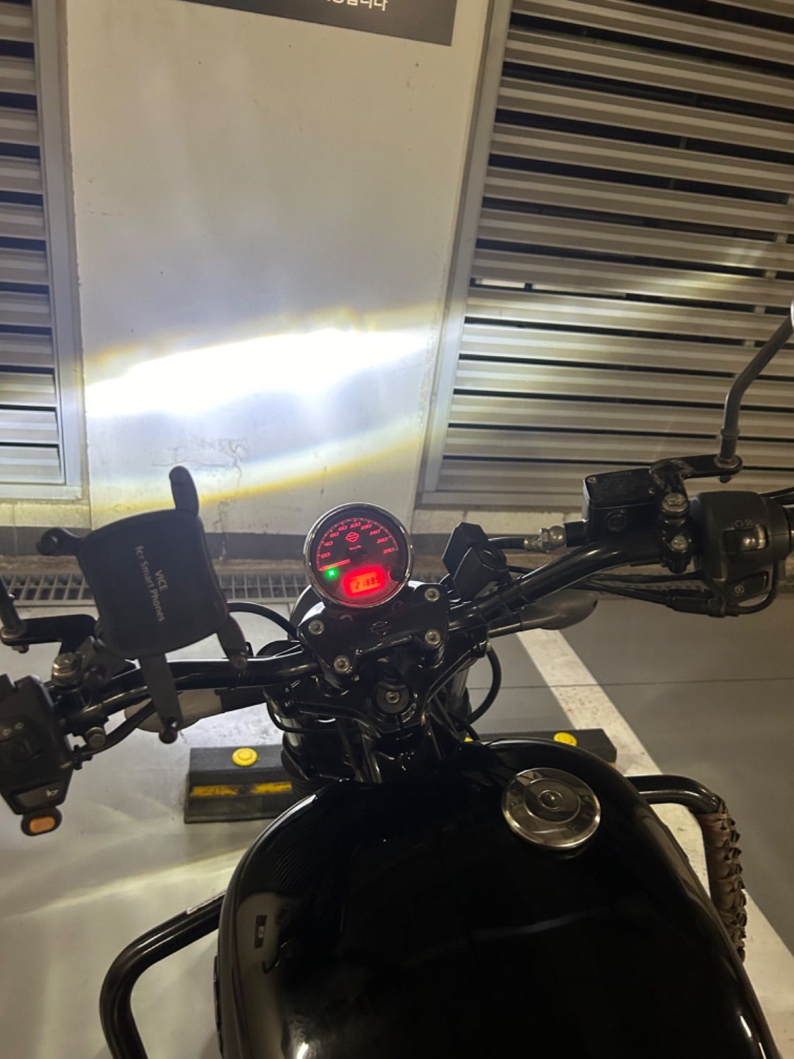 할리데이비슨 스트리트 750 thumb 2