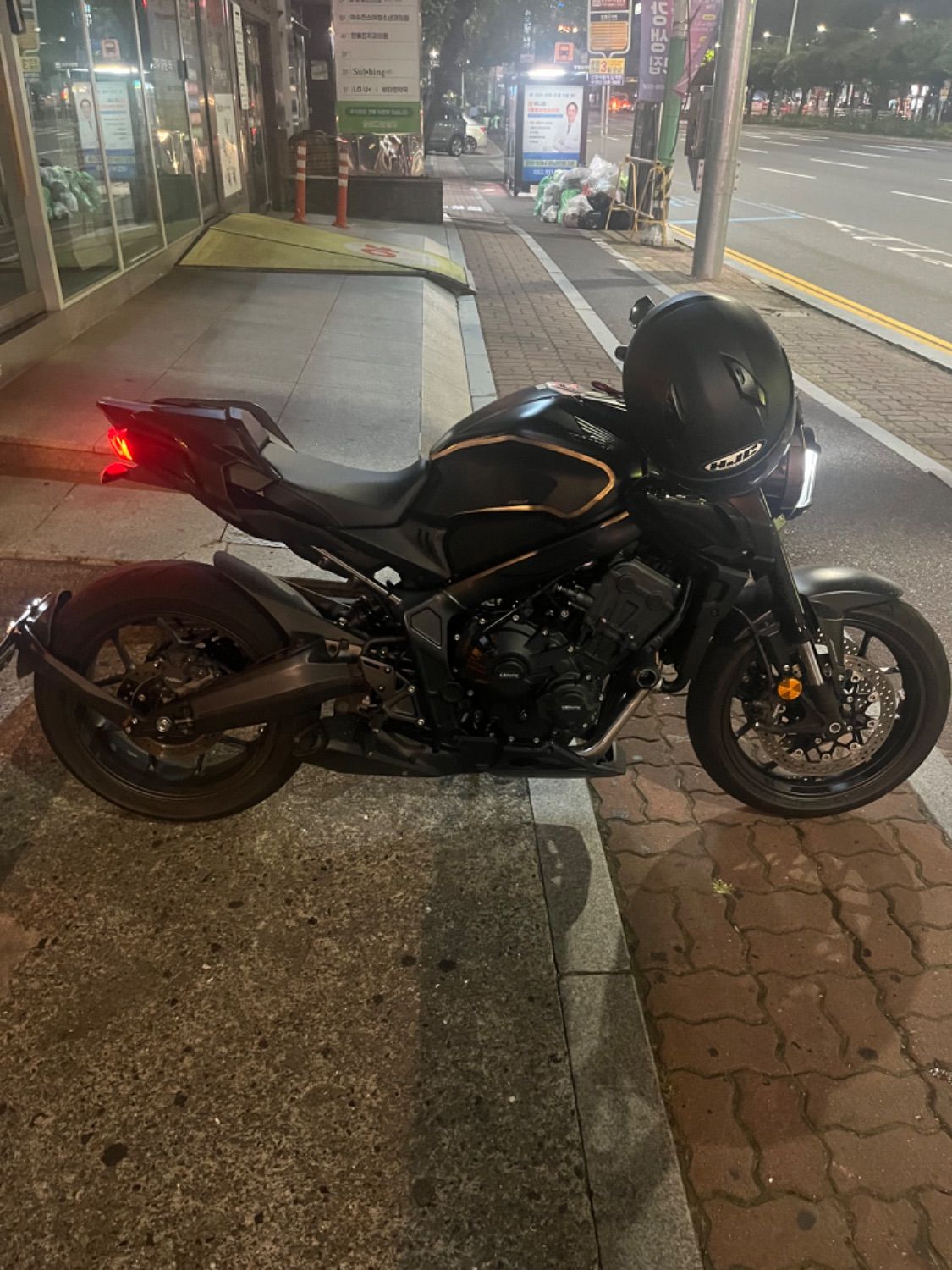 혼다 CB 650 R 2023 블랙 사진 1