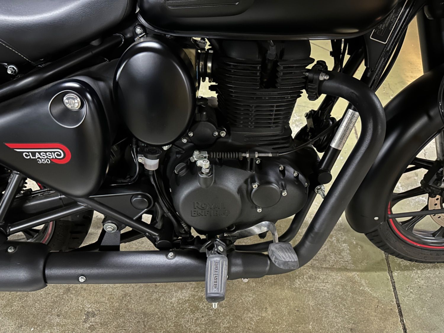 로얄엔필드 클래식 350 more