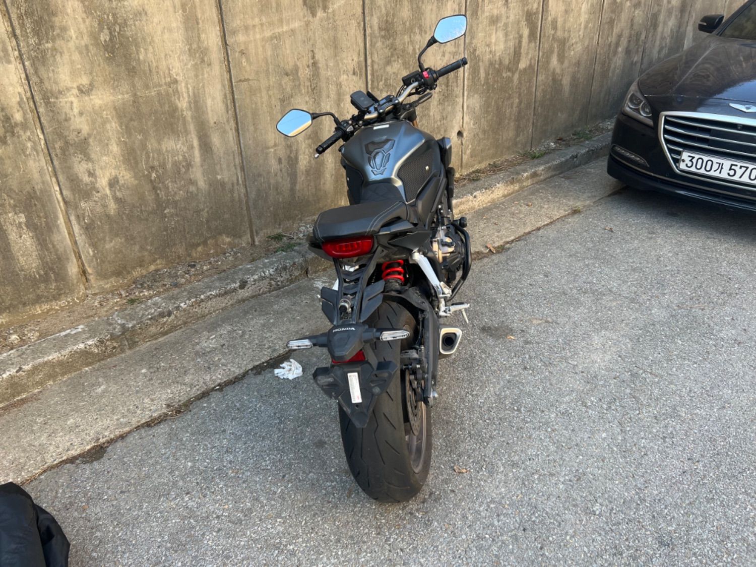 혼다 CB 650 R thumb 2