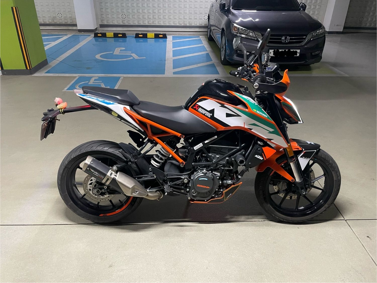 KTM 125 듀크 thumb 2
