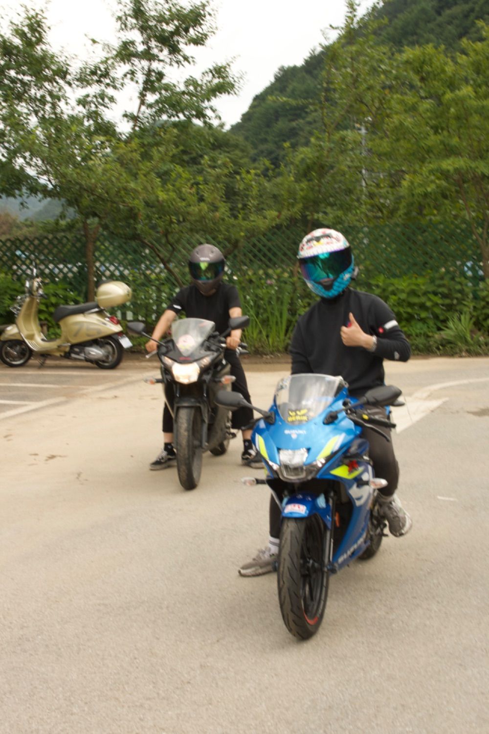 스즈키 GSX R 125 ABS thumb 2