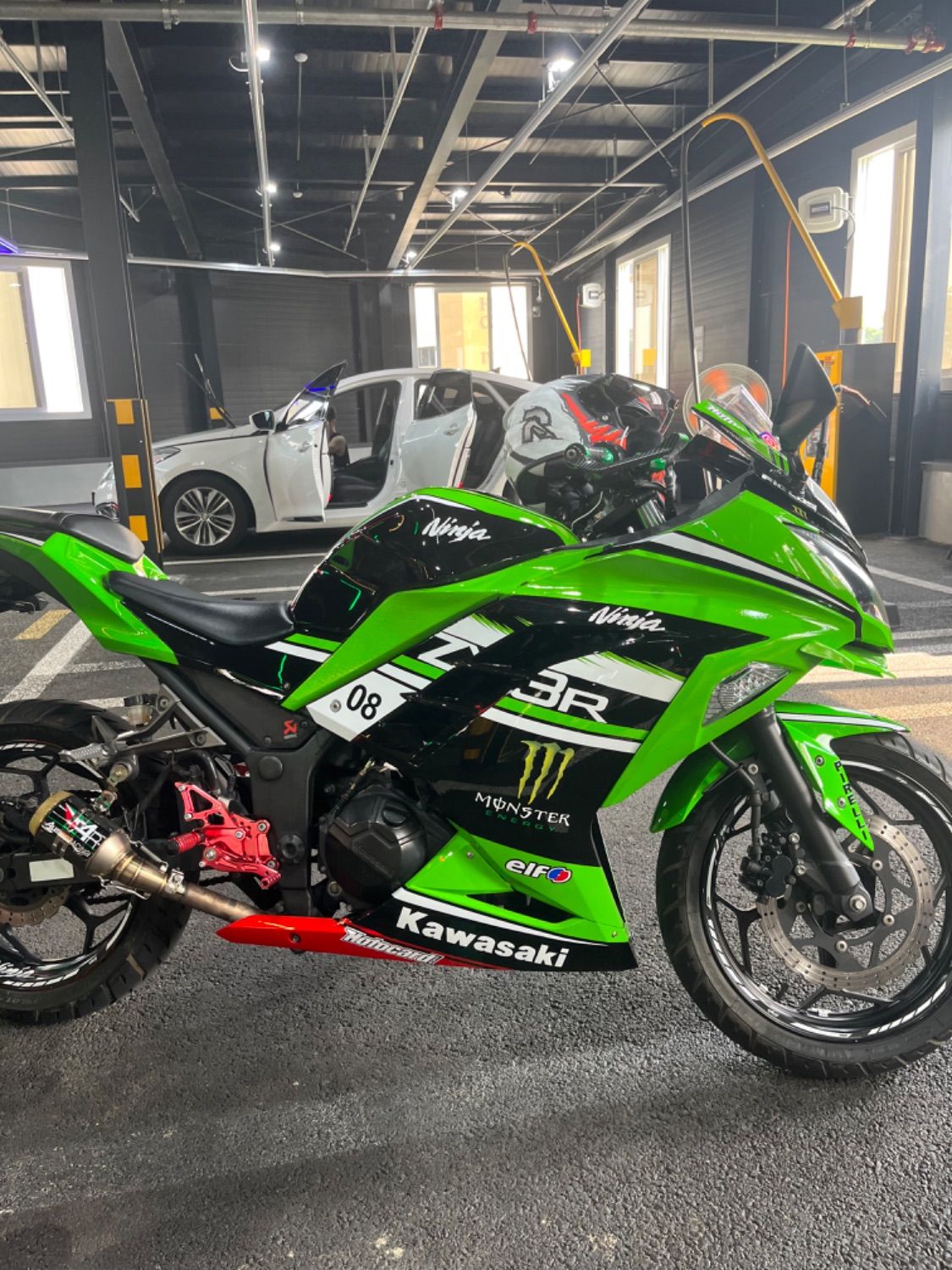 가와사키 닌자 300 more