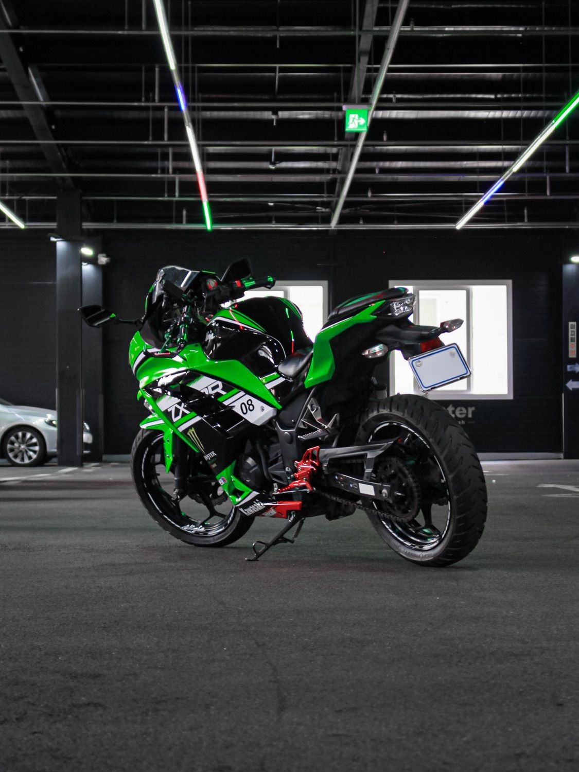 가와사키 닌자 300 thumb 2