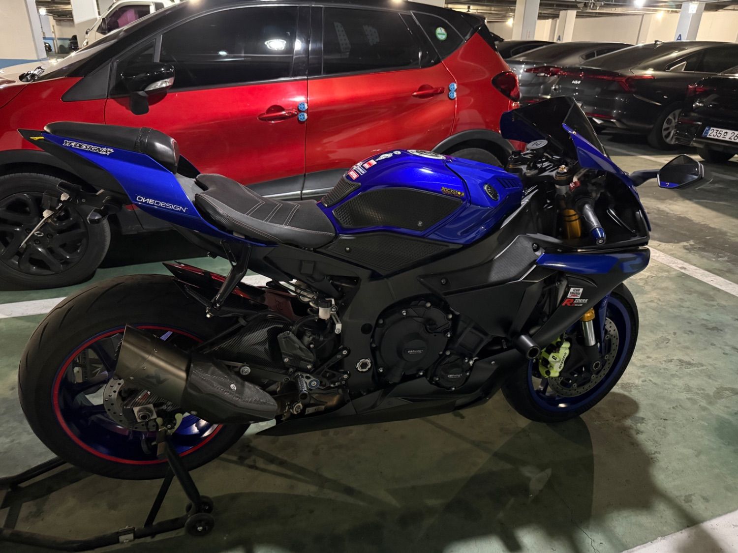 야마하 YZF R1 2019 블루 사진 2