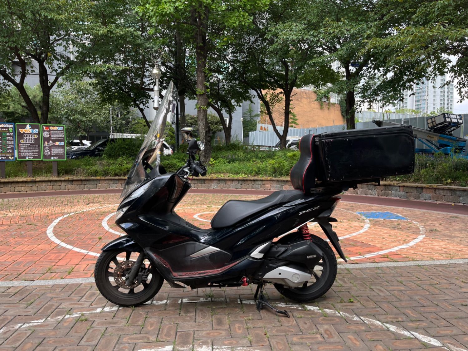 혼다 PCX 125 thumb 2