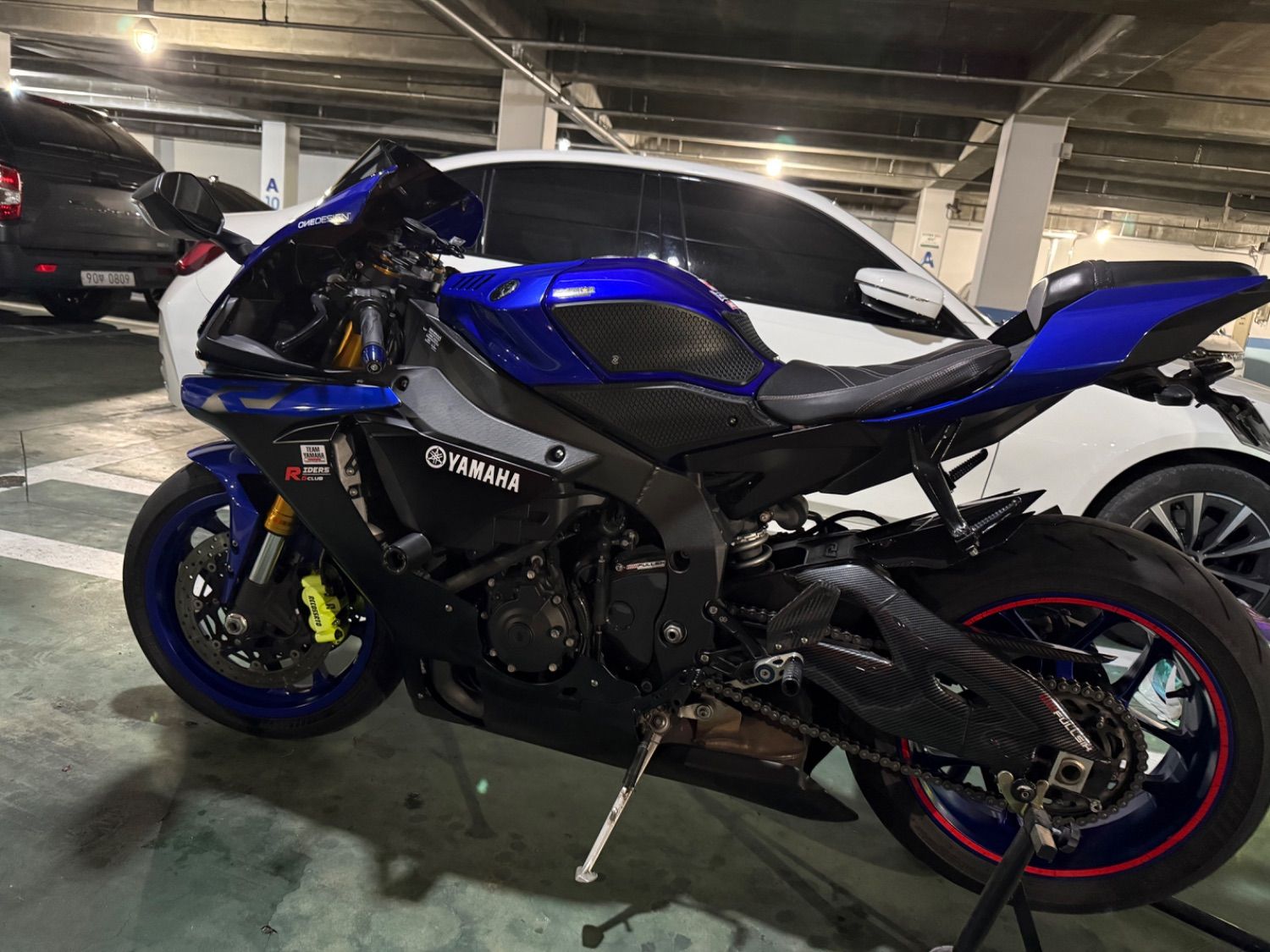 야마하 YZF R1 2019 블루 사진 4