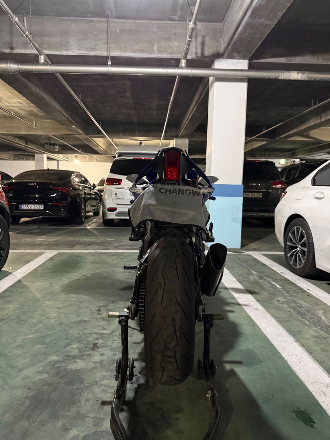 야마하 YZF R1 2019 블루 사진 5