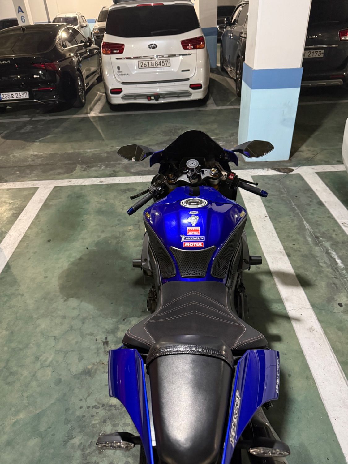 야마하 YZF R1 2019 블루 사진 3