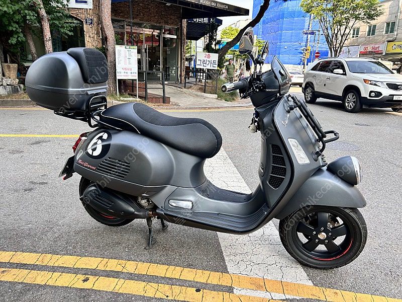 베스파 GTV 300 세이조르니 thumb 2