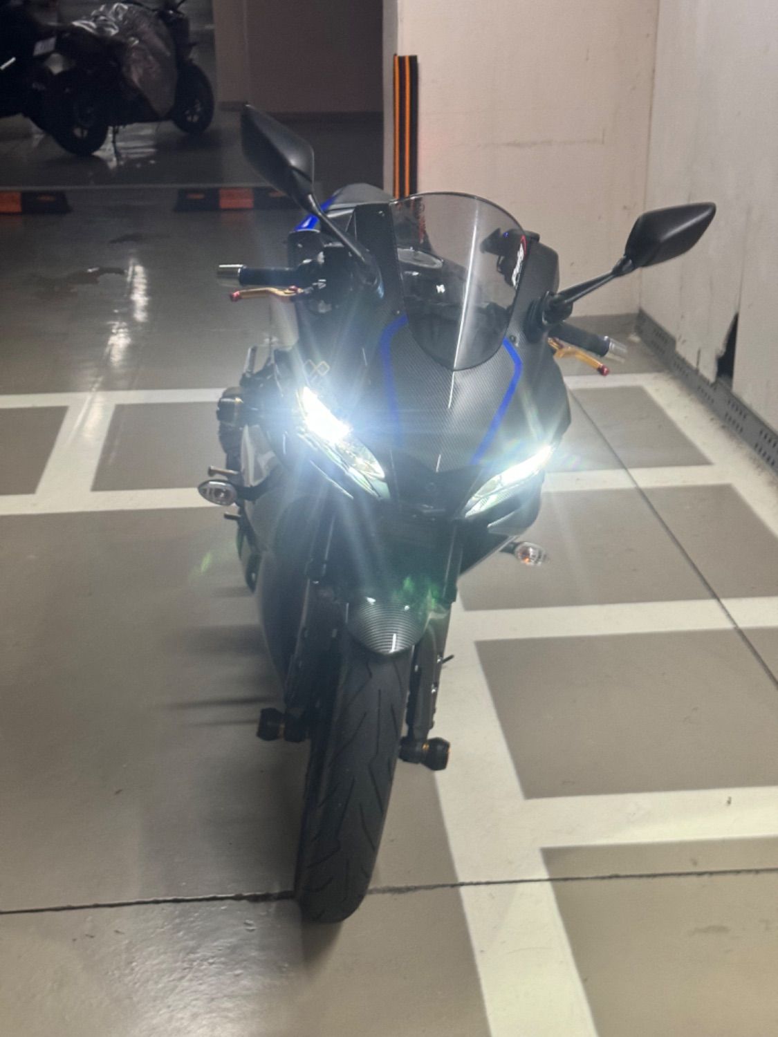 야마하 YZF R3 more