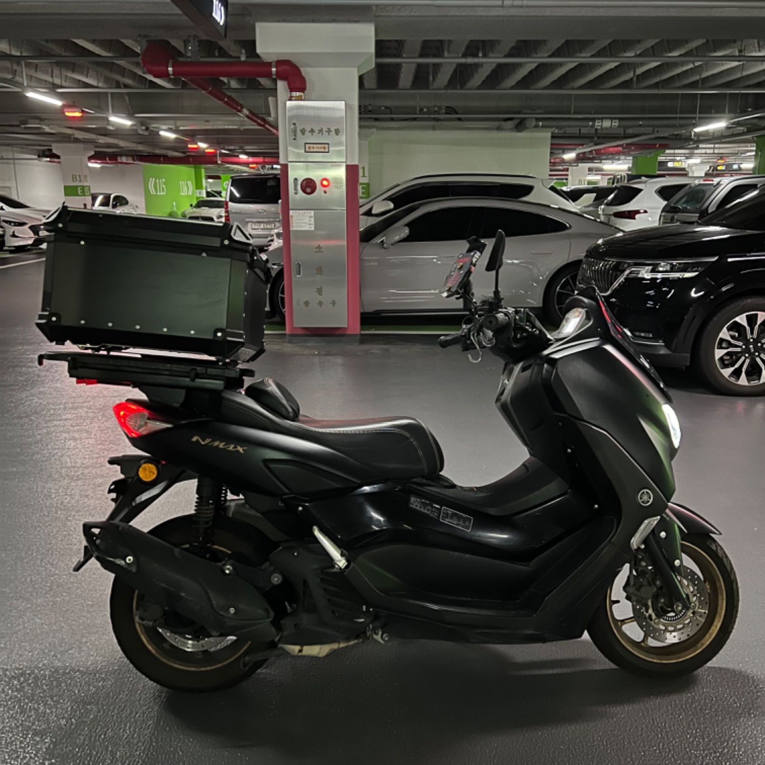 야마하 NMAX 125 more