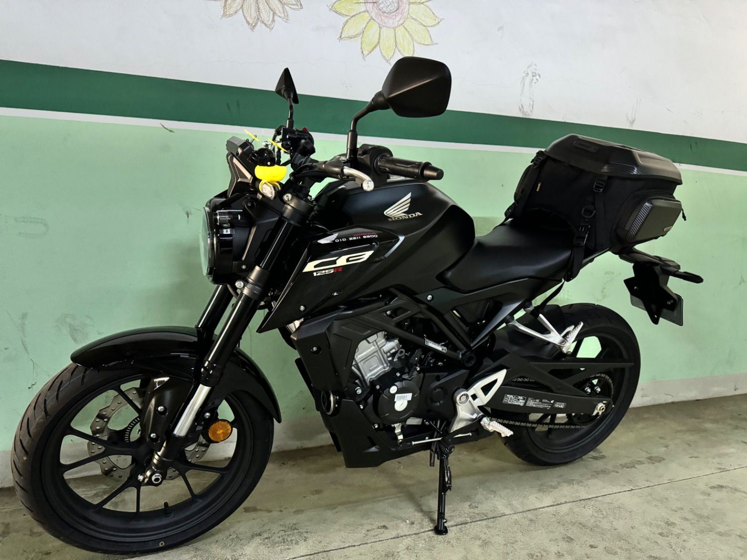 혼다 CB 125 R thumb 2