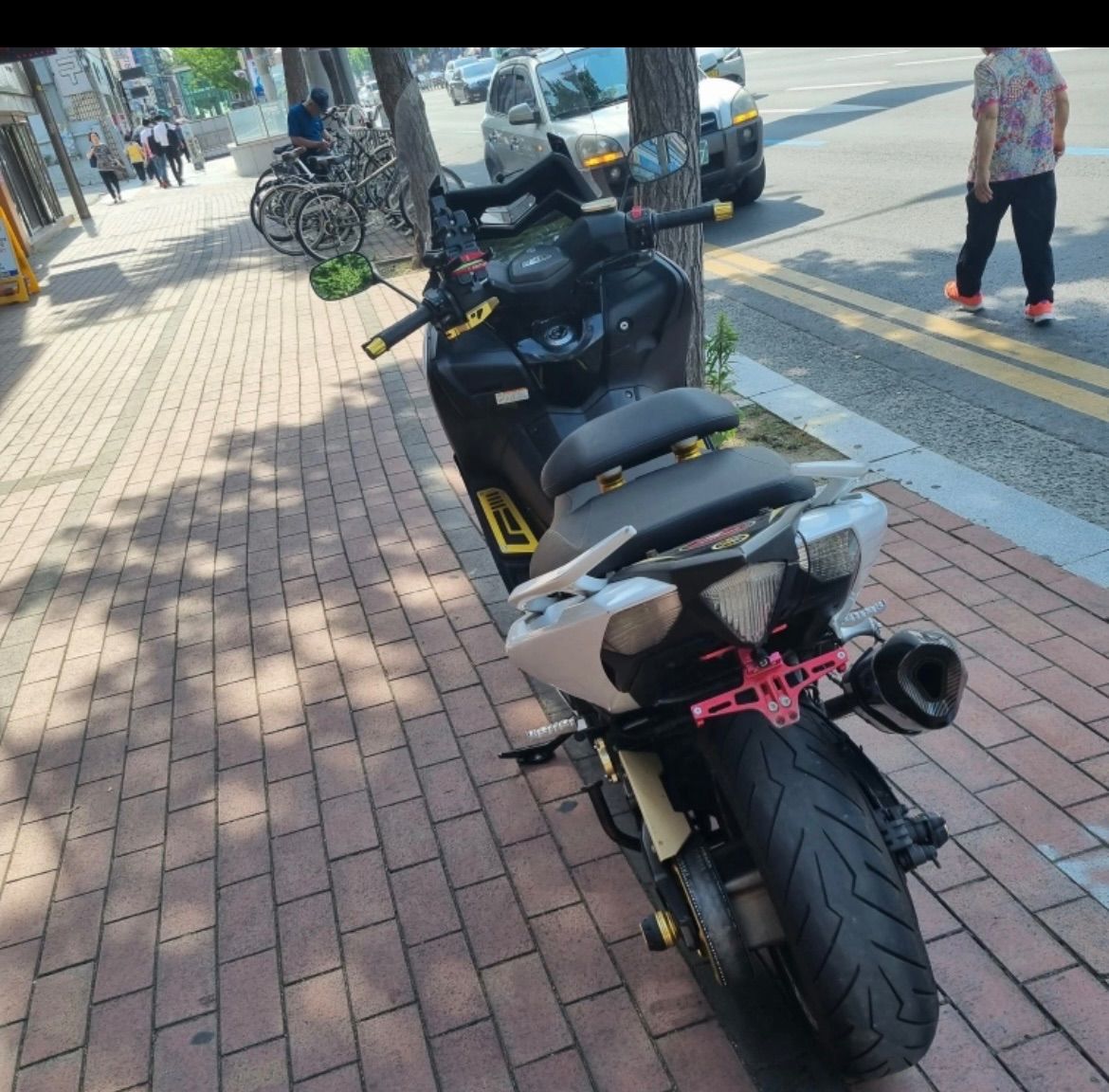 야마하 TMAX 530 more