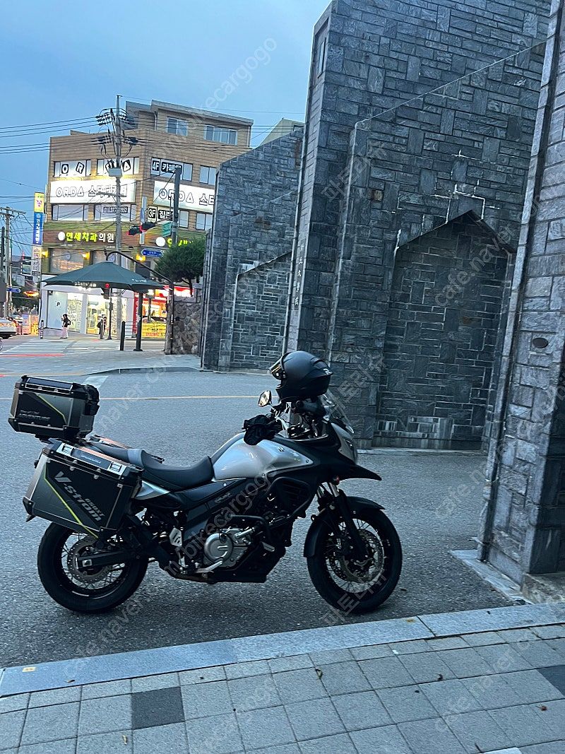 스즈키 브이스트롬 650 XT more