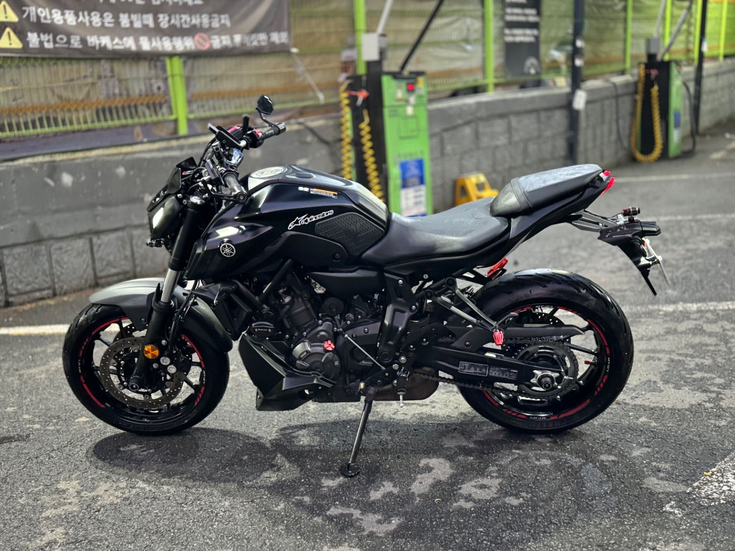 야마하 MT 07 more