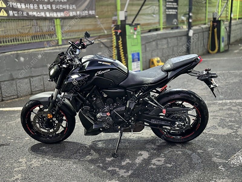 야마하 MT 07 more