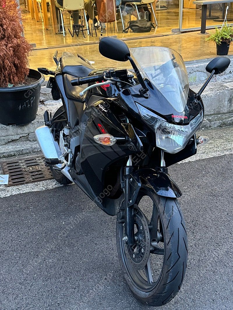 혼다 CBR 125 R thumb 2