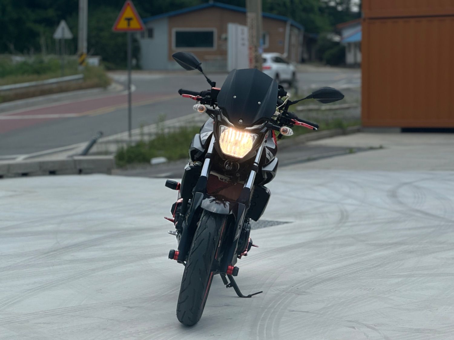 야마하 MT 03 thumb 2