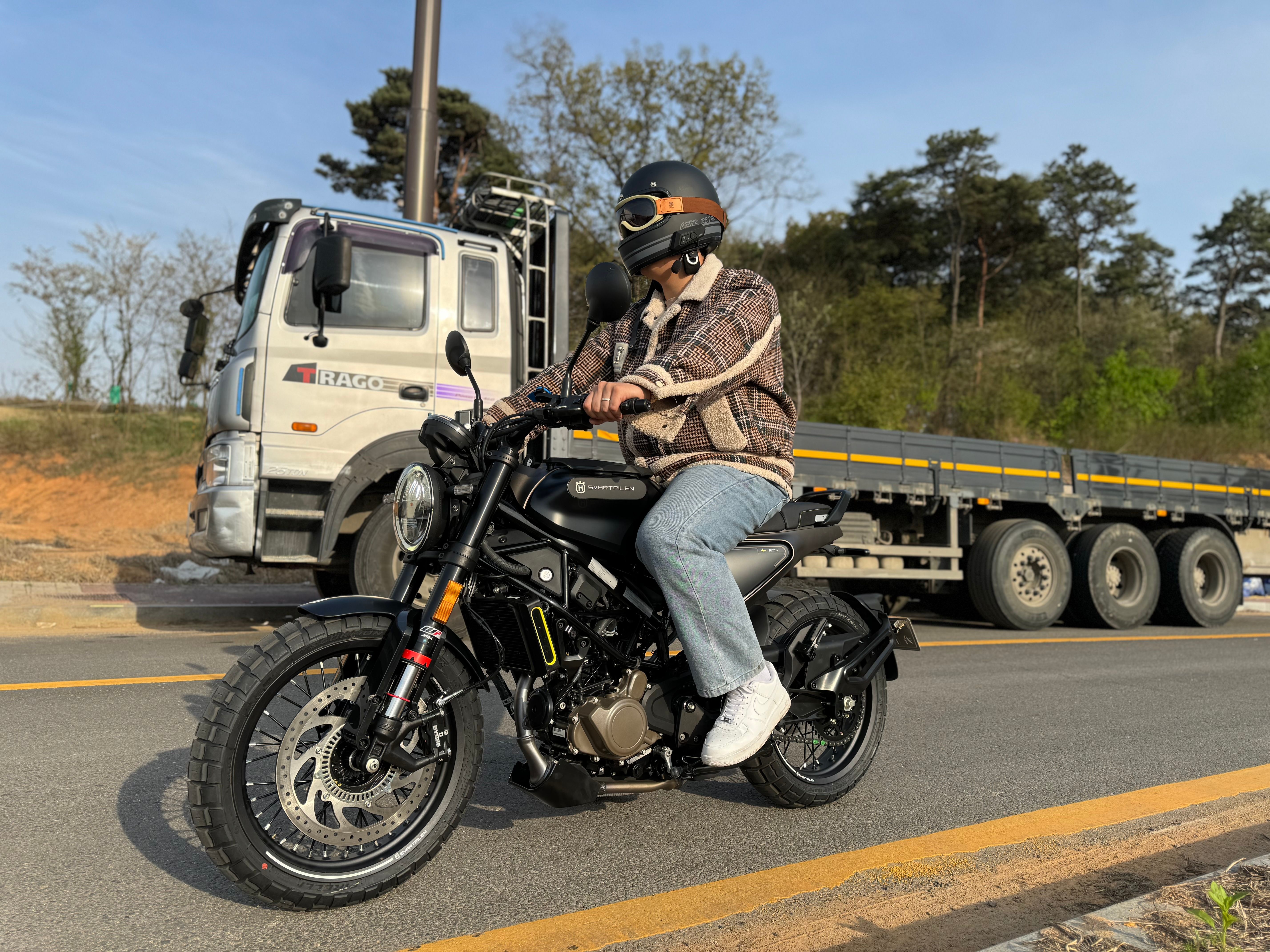 허스크바나 스바르트필렌 125 thumb 2