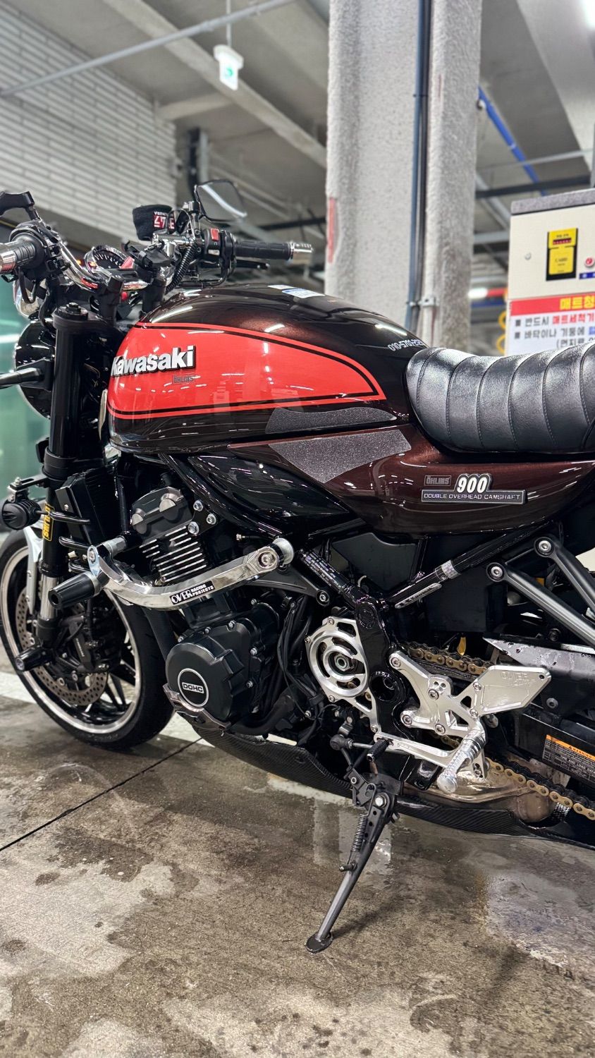 가와사키 Z 900 RS 2018 블랙 사진 4