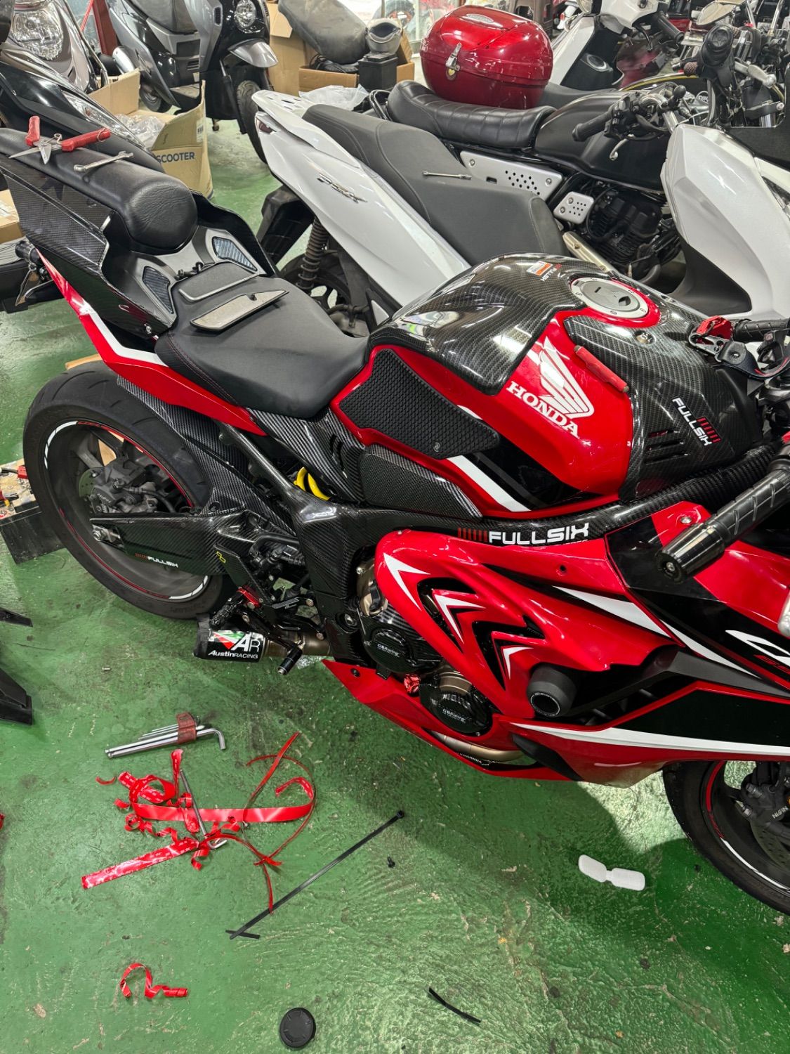 혼다 CBR 650 R 2021 레드 사진 4