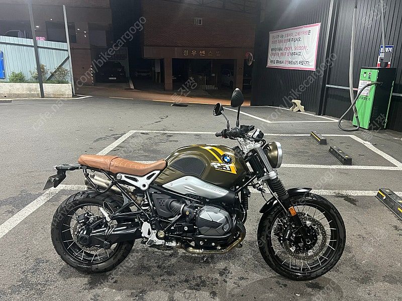 BMW R nine T 스크램블러 thumb 2