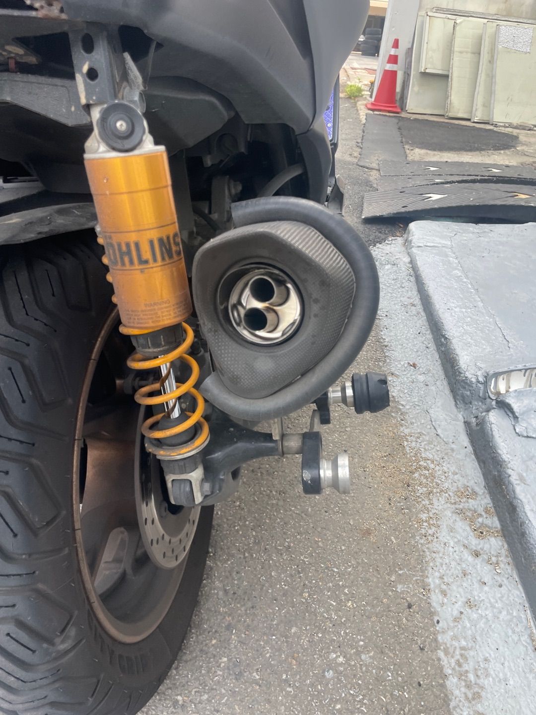 야마하 XMAX 300 ABS thumb 2