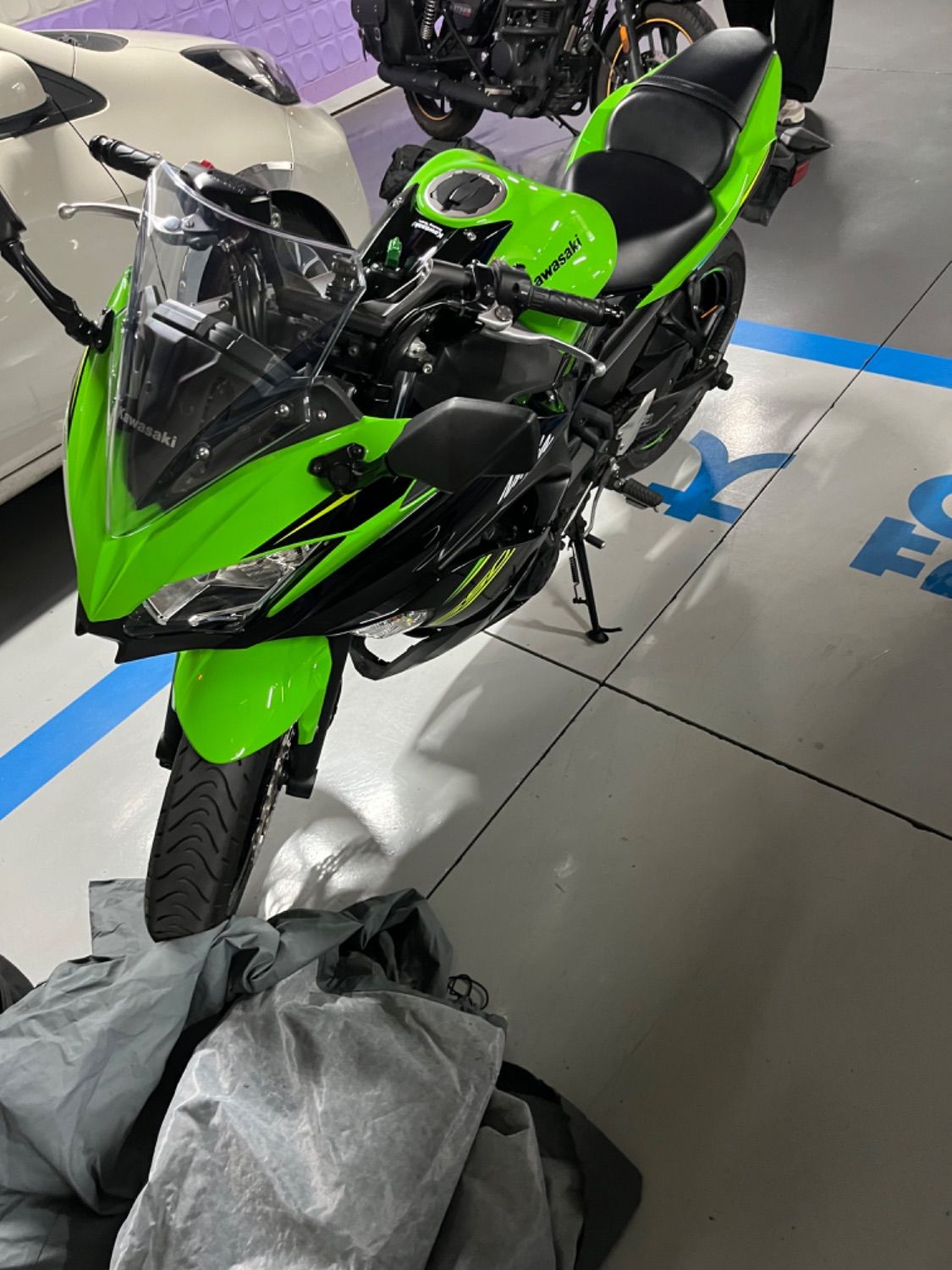 가와사키 닌자 650 thumb 2