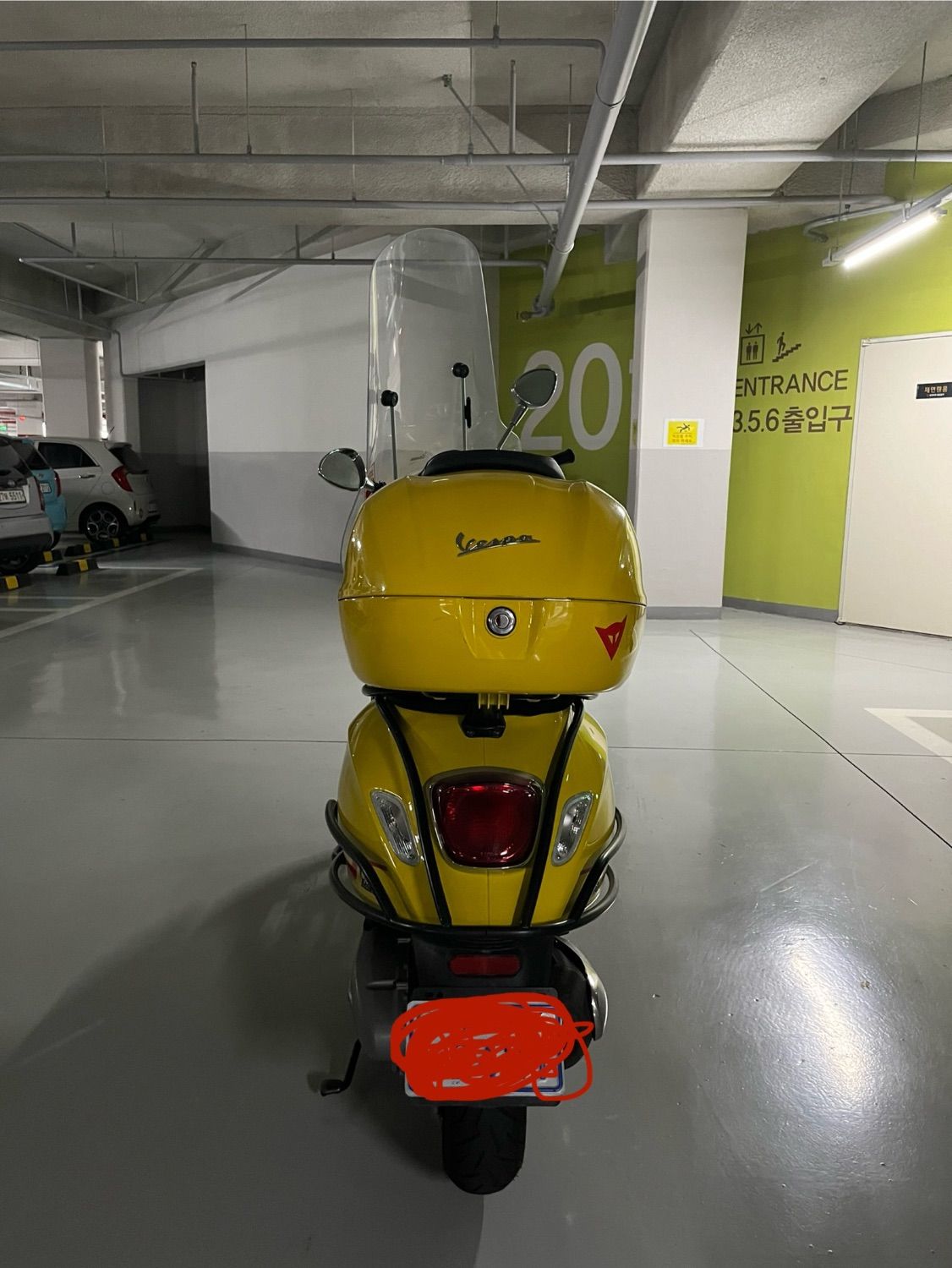 베스파 스프린트 S 125 more