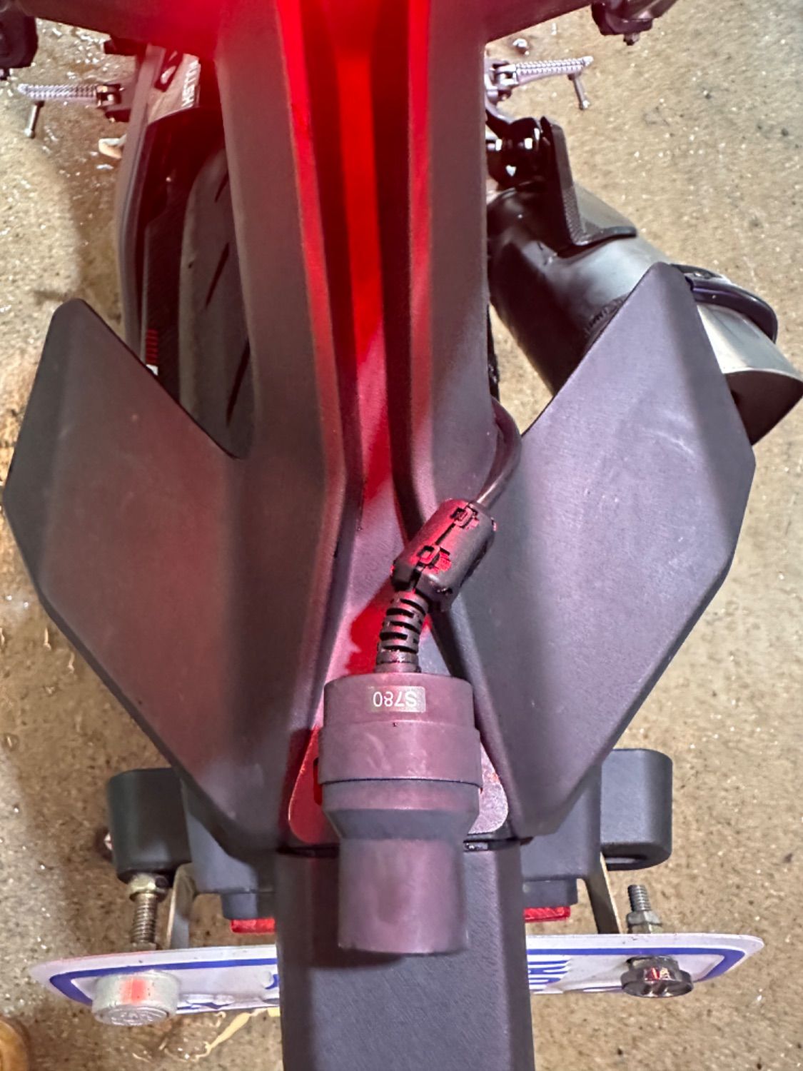 야마하 YZF R1 2020 블랙 사진 6