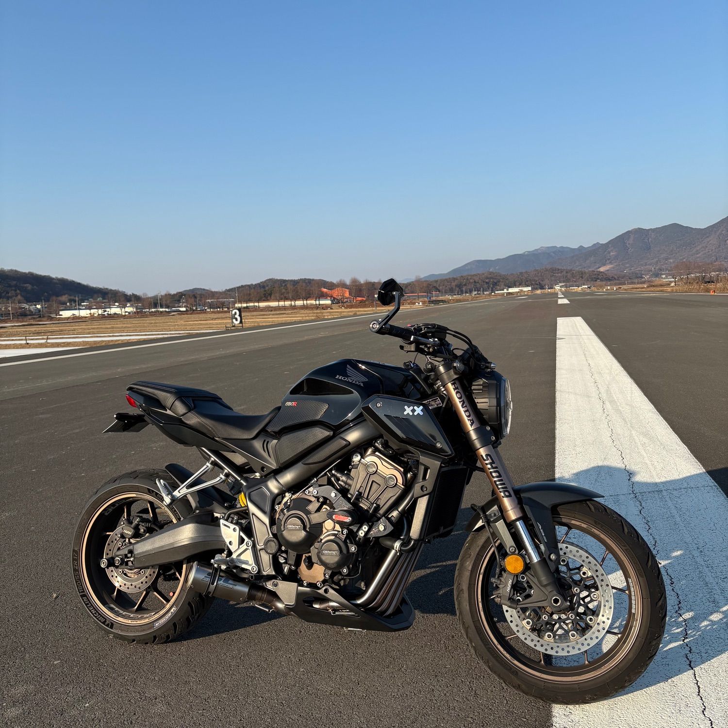 혼다 CB 650 R 2020 블랙 사진 3