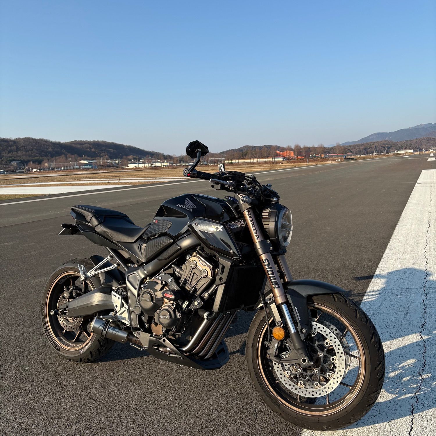 혼다 CB 650 R 2020 블랙 사진 2