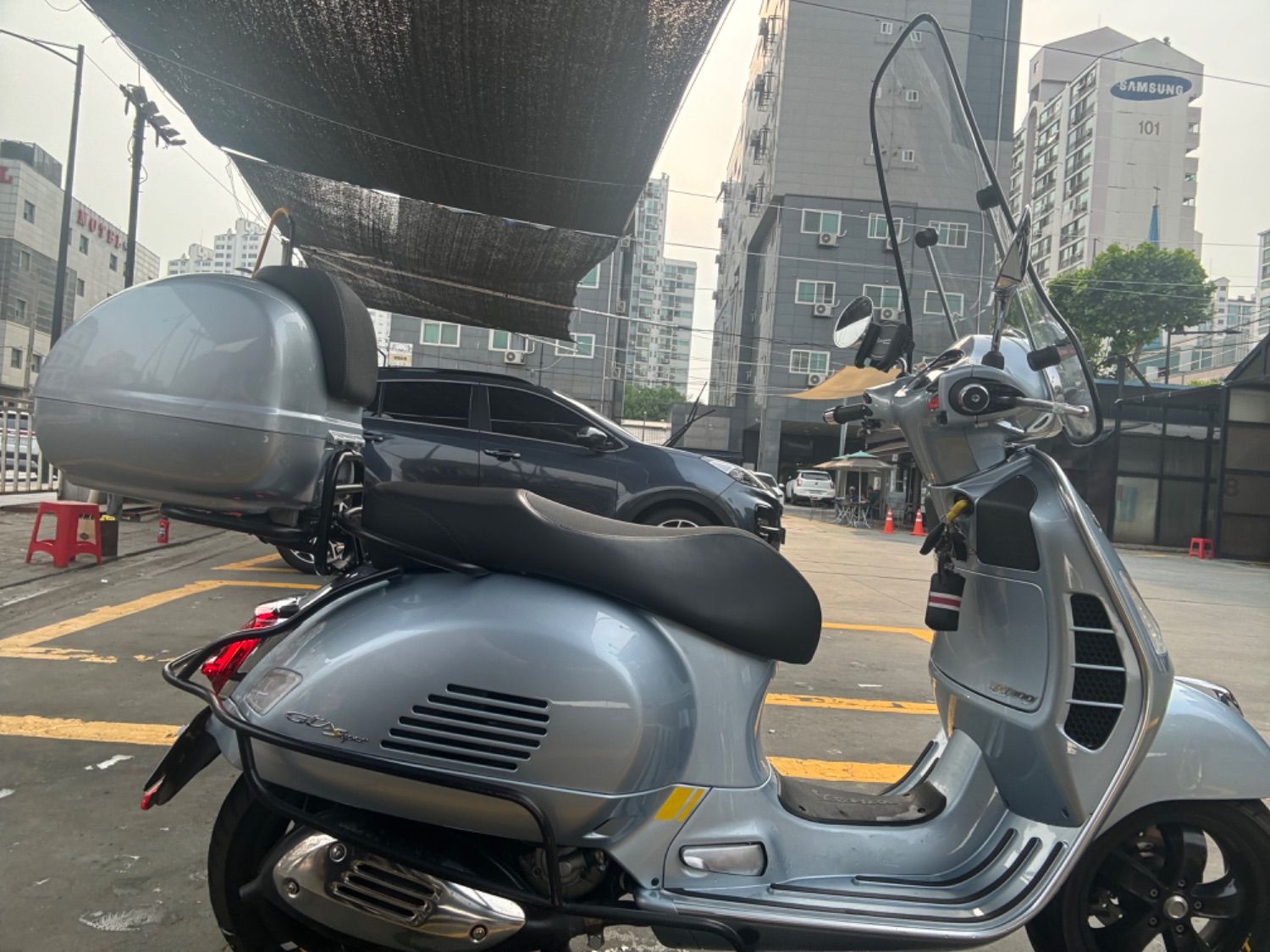 베스파 GTS 300 슈퍼테크 thumb 2