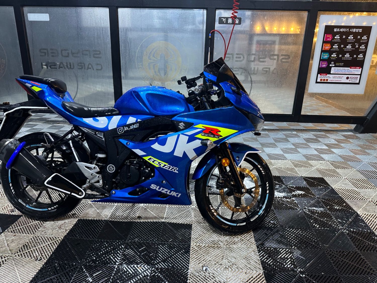 스즈키 GSX R 125 ABS more