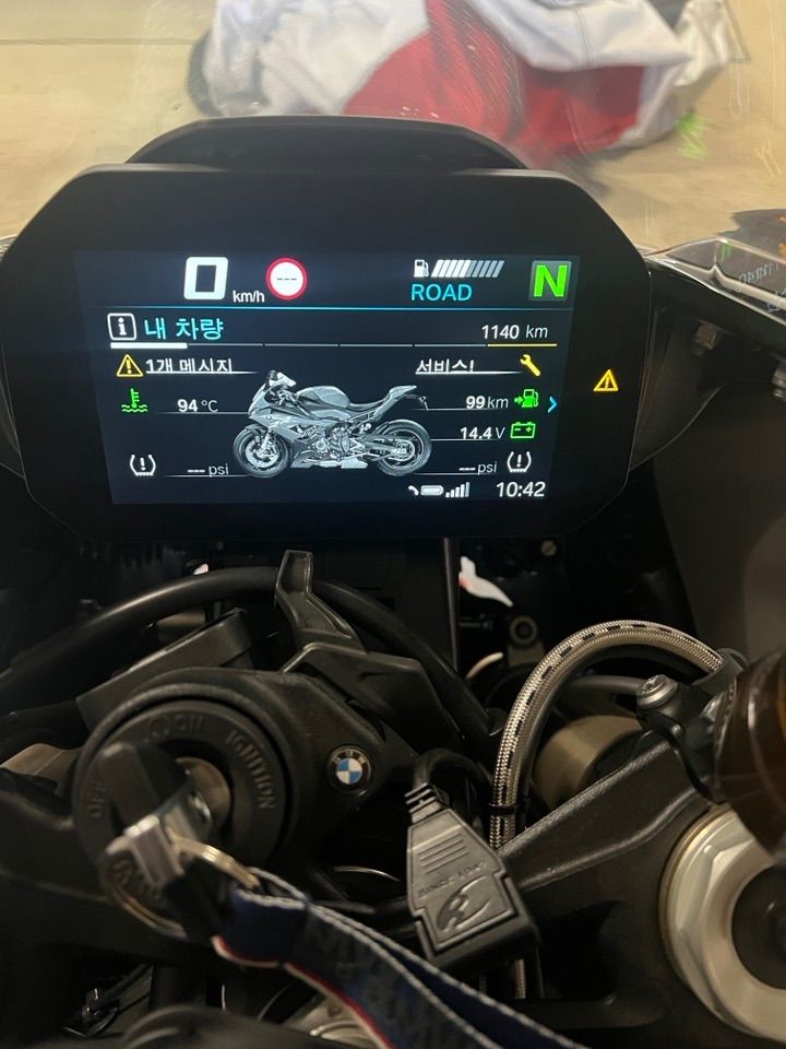 BMW M 1000 RR thumb 2